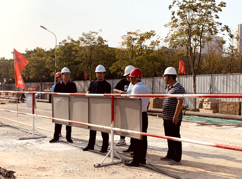六安市重點工程建設(shè)管理處黨組書記、主任陳斌到長安路南延項目檢查指導(dǎo)工作